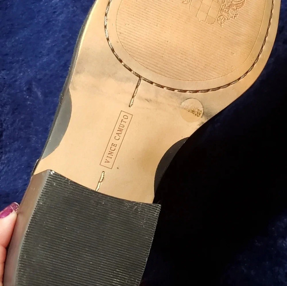 Vince Camuto pevista suede booties - Picture 9 of 9